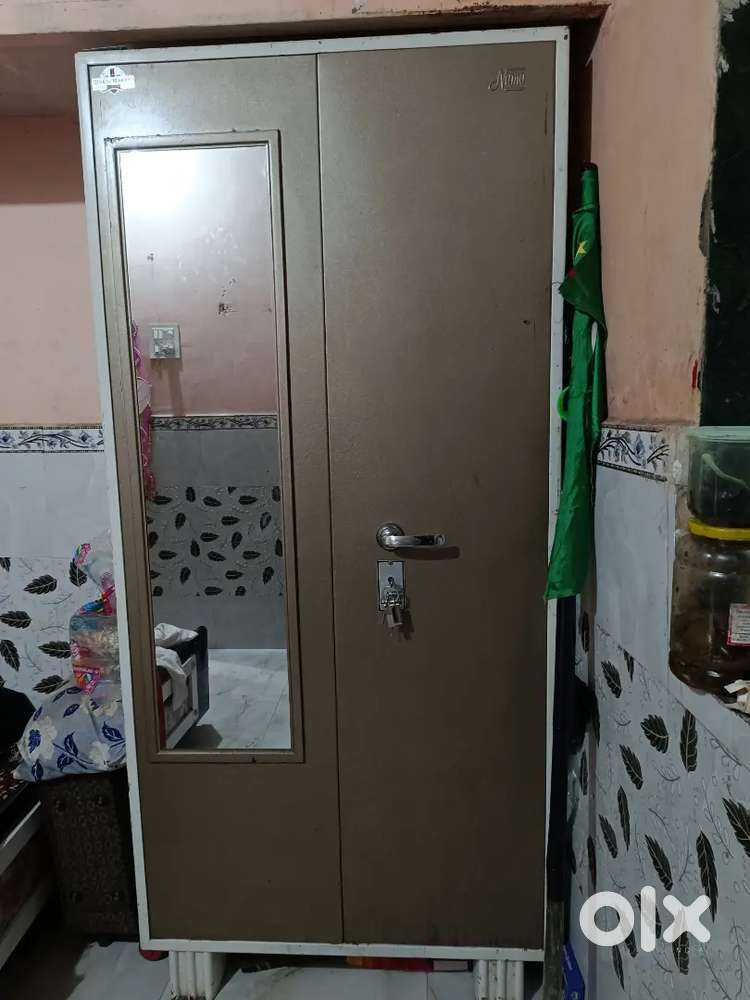 Almari Kapat