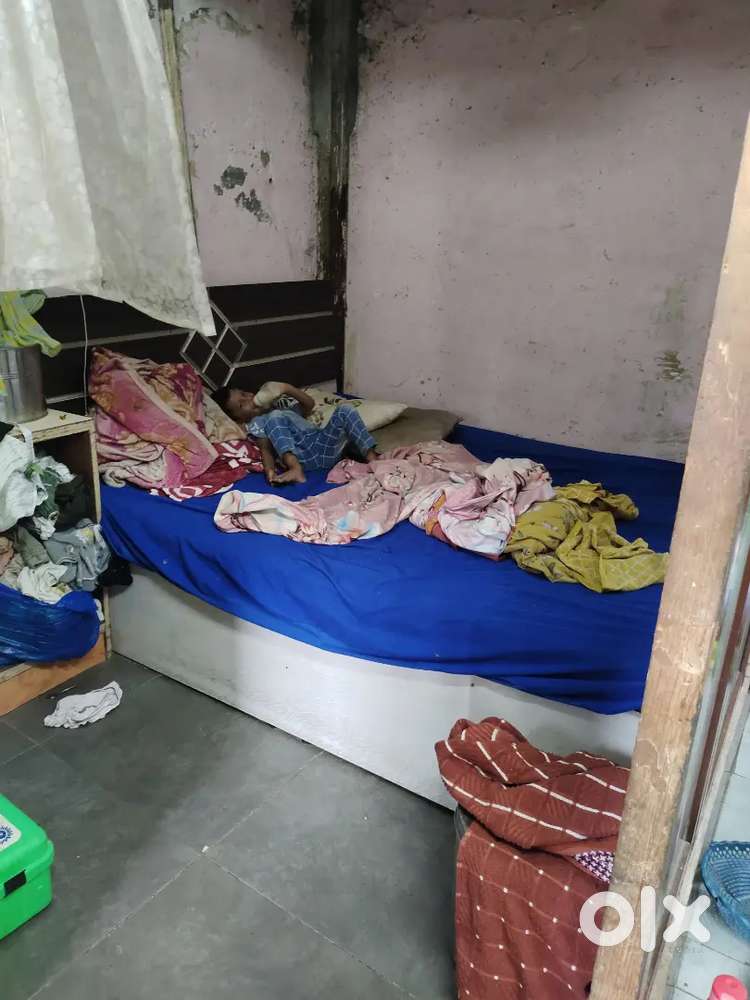 Big house for on heavy deposit 6 lacs final price