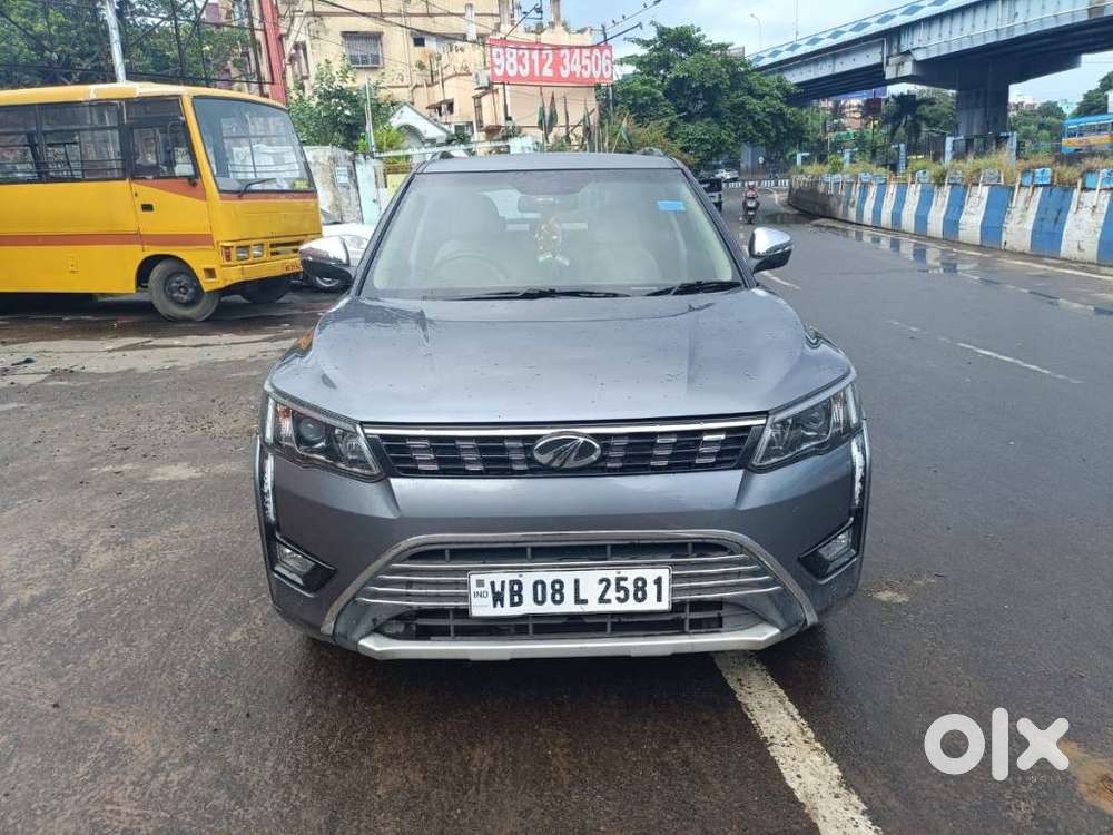 Mahindra XUV300 W8 Option, 2021, Petrol