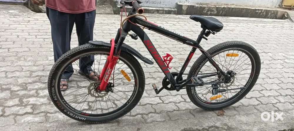 Schnell bicycle, has mud guard , bell , bottle holder and basic items