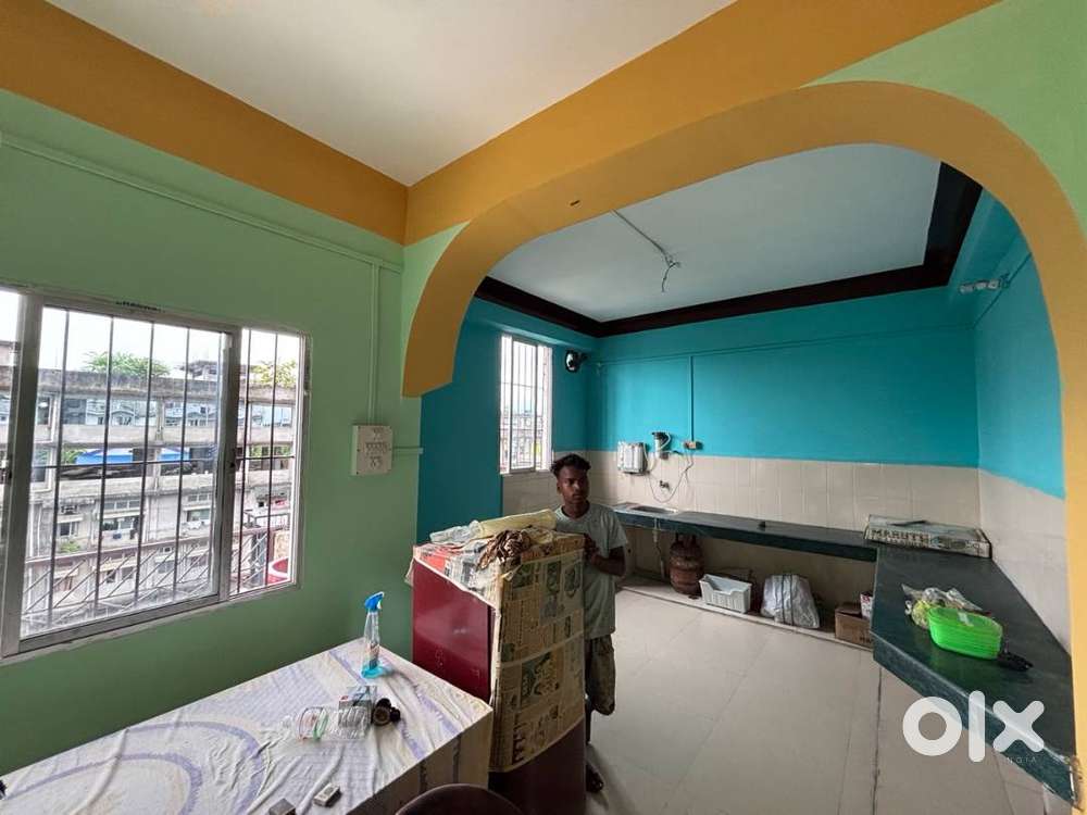 Flat at 4th floor 2BHK (Khageshwar Road)