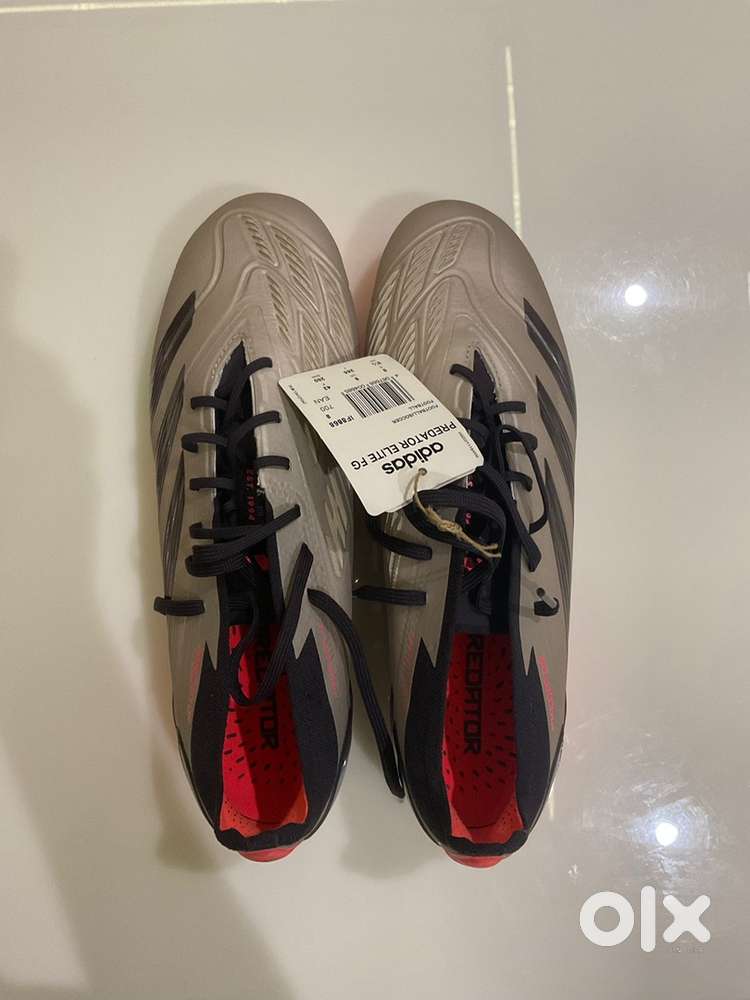 Football boots size uk8(adidas predator elite fg)