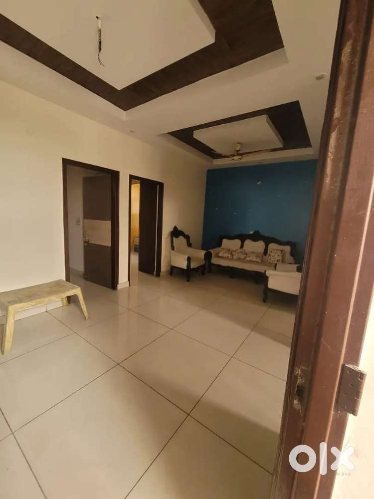 3 BHK Furnished Resale Flat in Gated Society With Car Parking Space