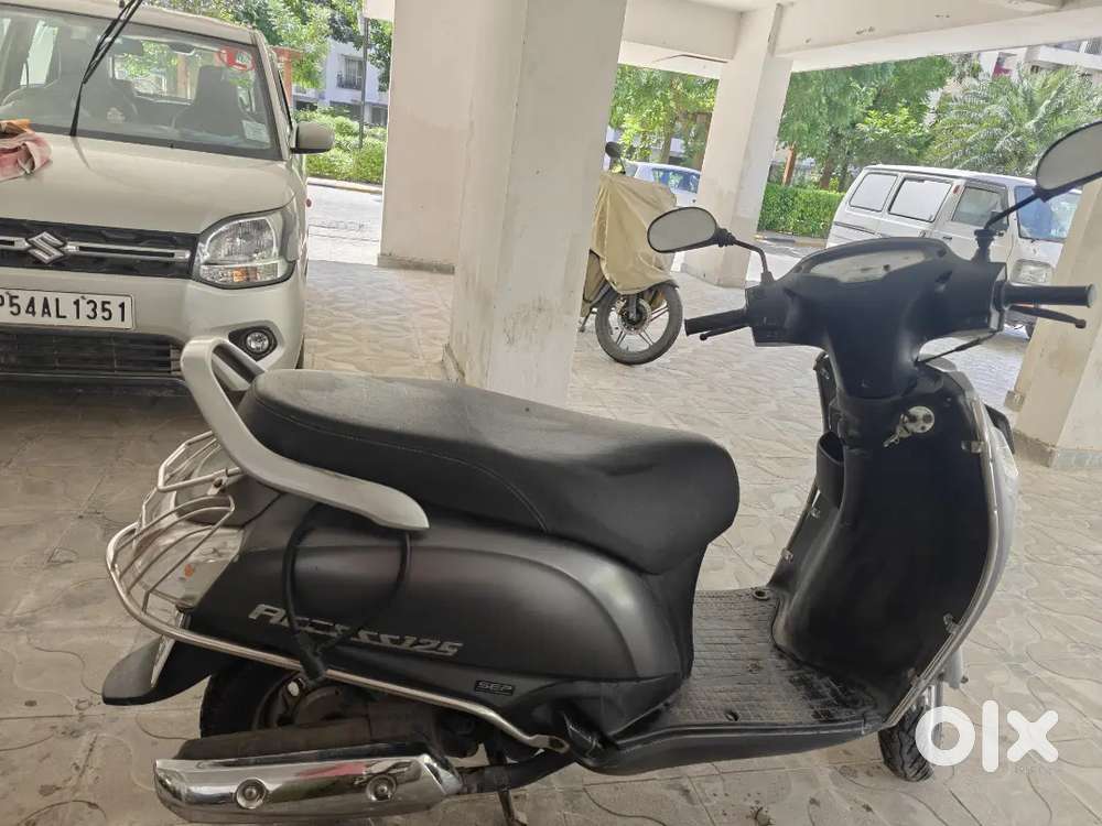 Resale scooty only in 25000