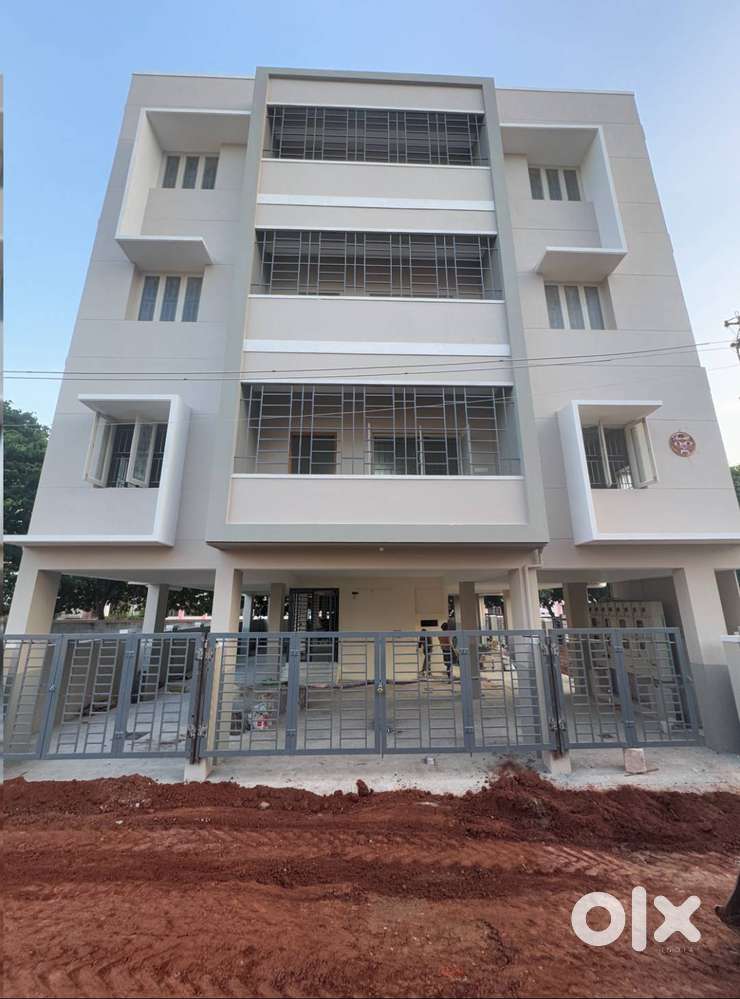 Luxurious brand new 3 BHK apartment Moolakulam area