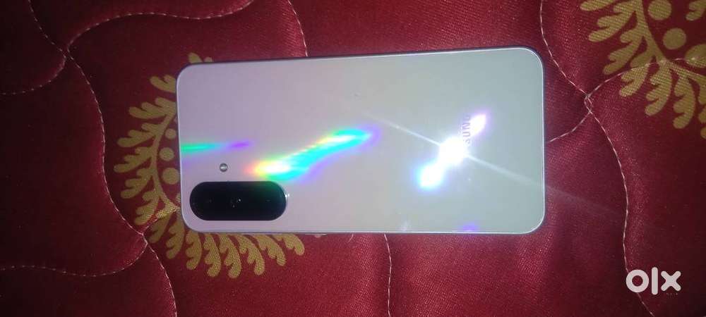 70/70 used mobile brand box