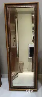 Wall mount dressing table with storage