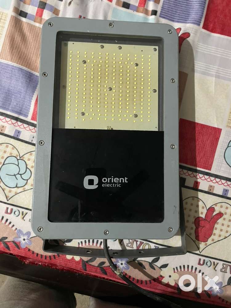 200 w fl FLOOD light