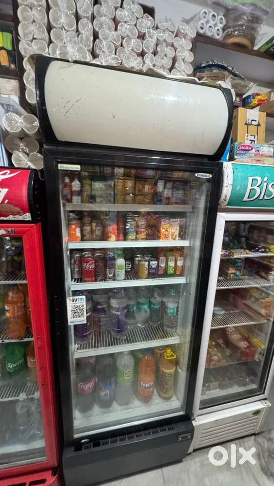 Display fridge for shop