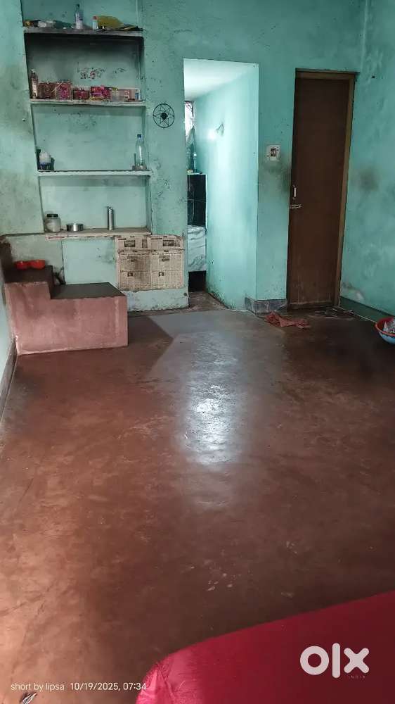 Sharing room ment only for girls