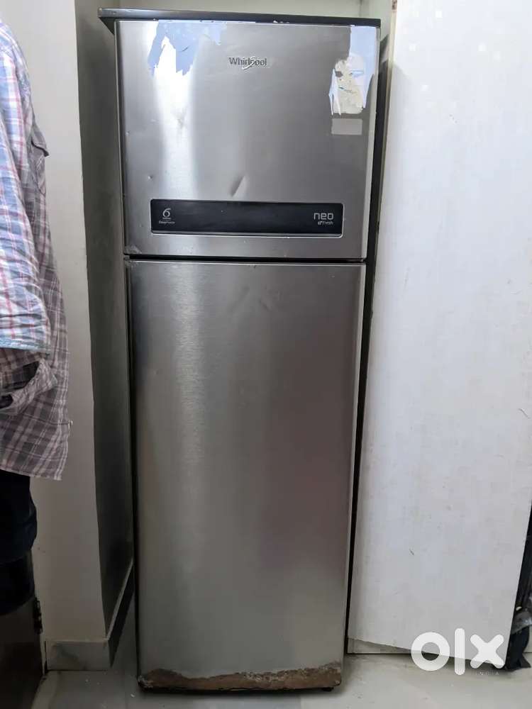 Whirlpool Neo fresh fridge,235 Litres, purchased in 2017,8 years old.