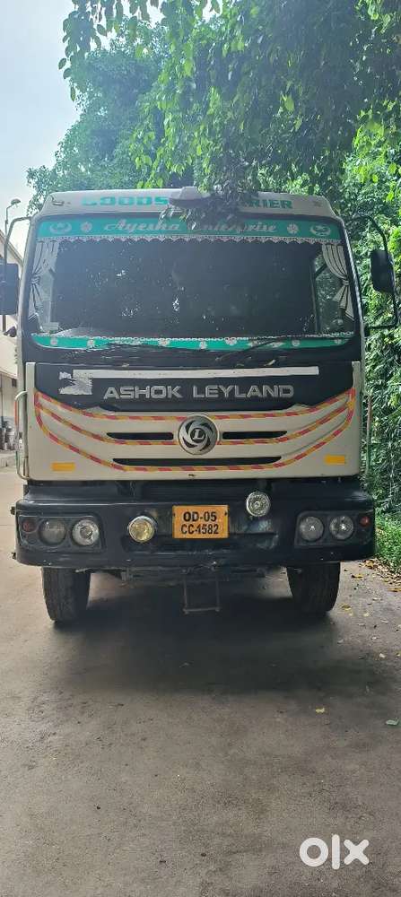 Ashok Leyland Hyva ulta patti 12 chakka