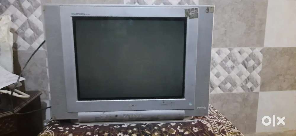 Lg flatron plus color tv