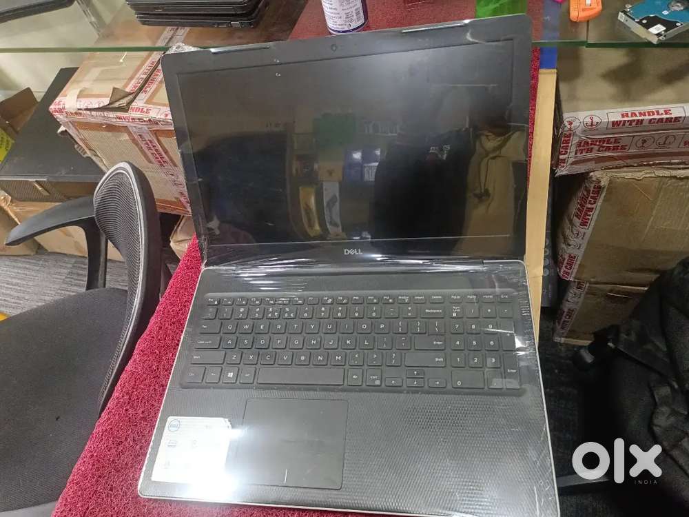 Dell laptop core i3 10th gen Ram 8GB HDD 1tb