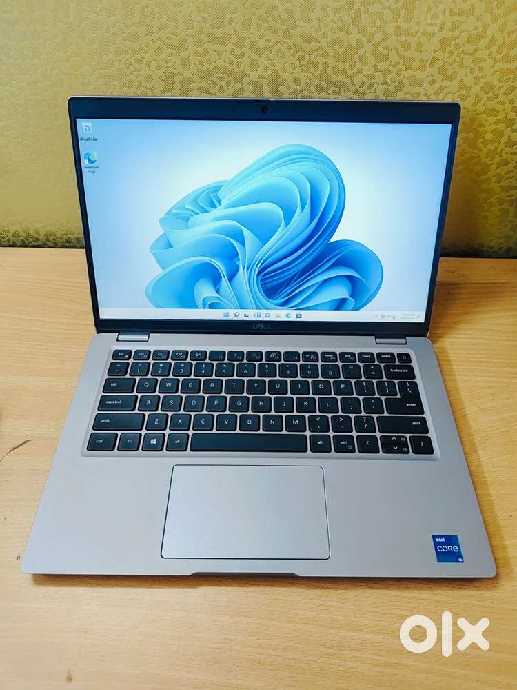 BRAND NEW CONDITION DELL 11 TH GEN DELL i5 LAPTOP