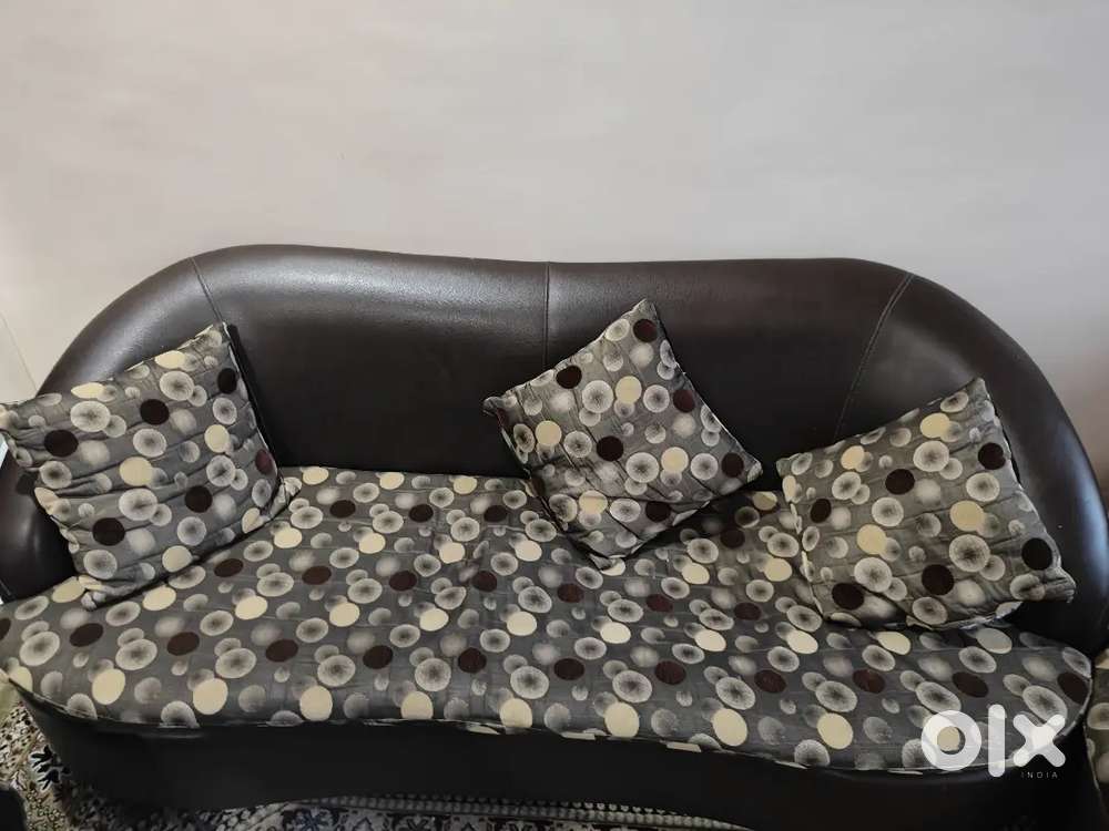 Sofa set 3+1+1 combo