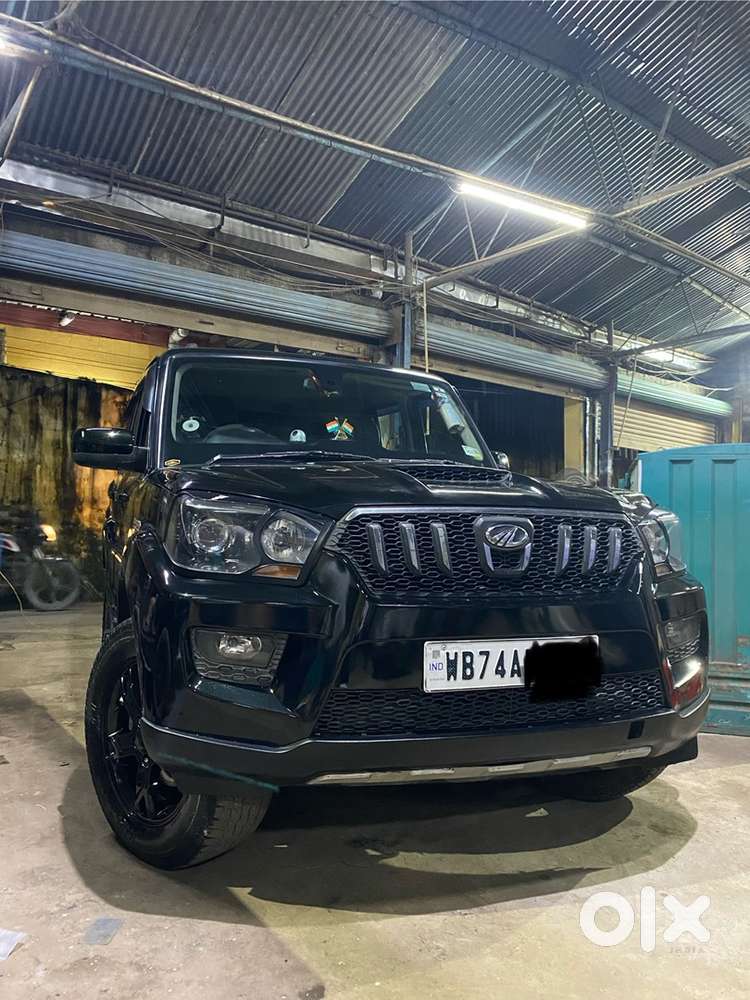 Scorpio s10 top model in showroom condition fully original paint