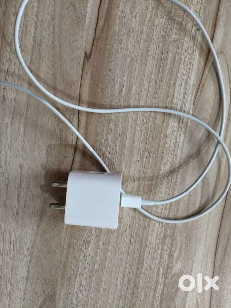 Apple adaptor and cable