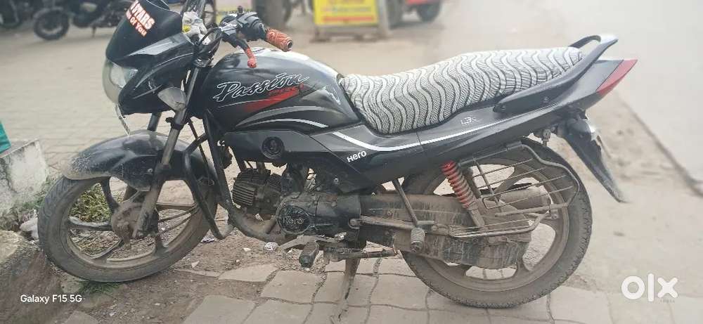 Ye bike hai bechna ka .please no time pass