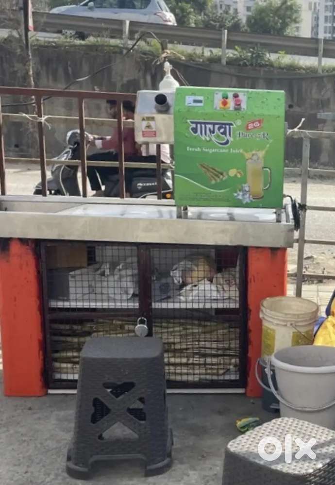 High quality sugarcane juice machine with full setup, ready to use