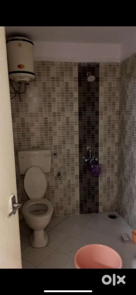 Looking for female flatmate in a 3 bhk