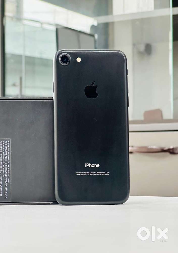 iPhone 7-32gb (Black) bill Checking Warranty Available
