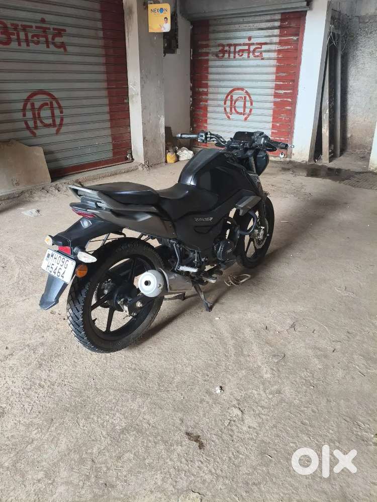 Showroom condition new tvs raider looking for sale
