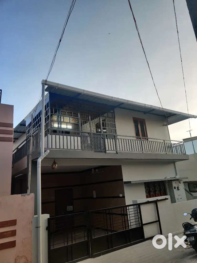 North facing house for rent in Teacher's Colony,  LIC Colony