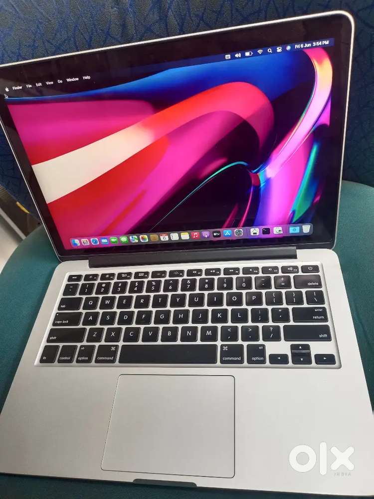 apple macbook pro i5  laptop/RAM 8GB/SSD 128GB/1.5GB graphic/14 inch