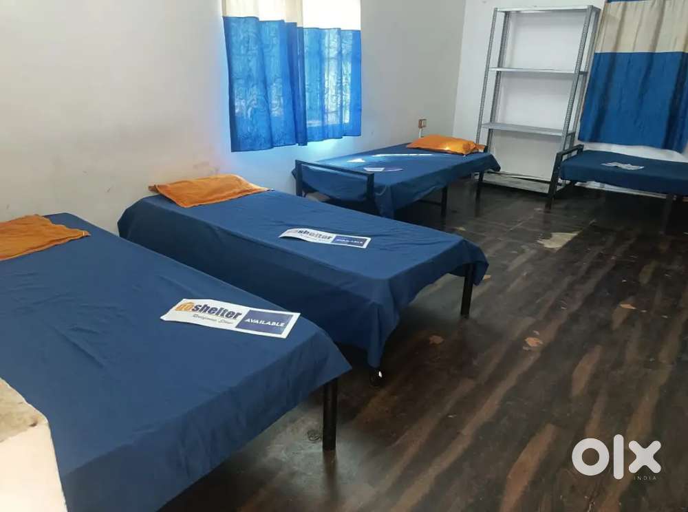 Girls Pg Rooms near tech mahindra In Maitri Vihar