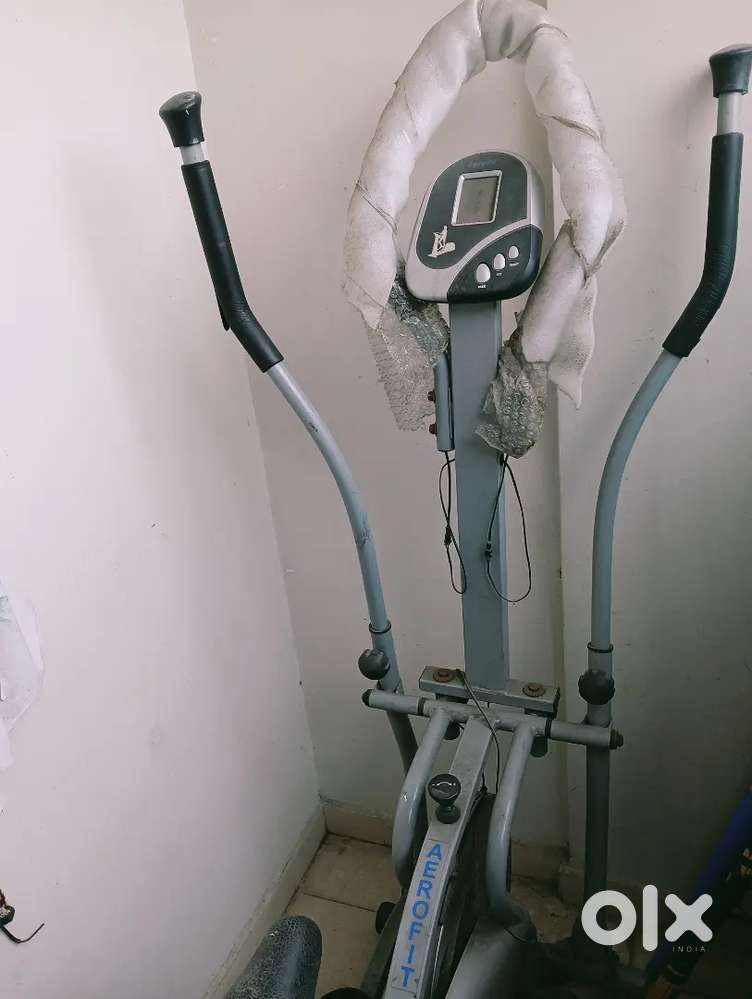 Aerofit elliptical cross trainer + cycle