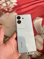 Vivo v29 5g best condition 1 yr only