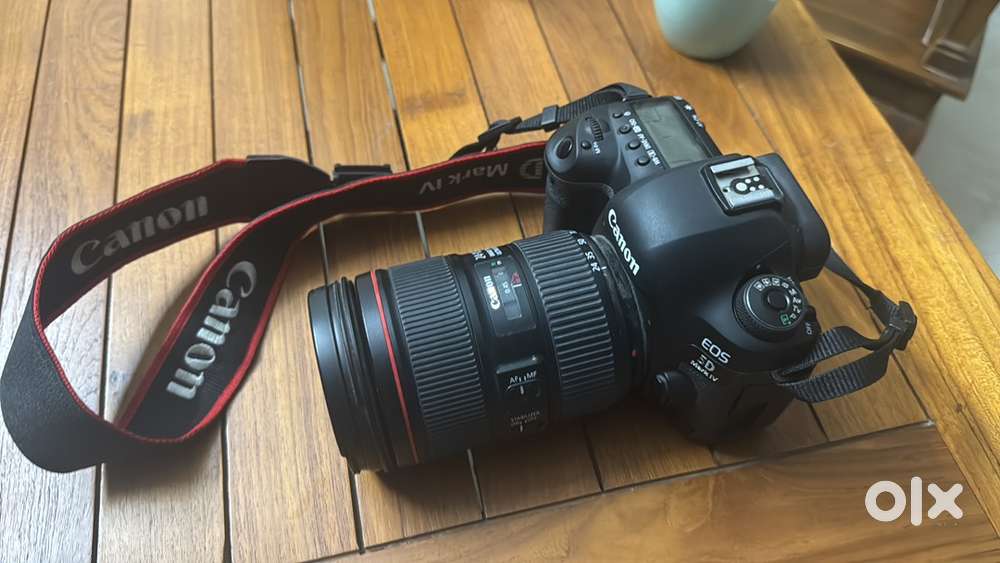 DSLR camera canon 5D mark iv with best condition