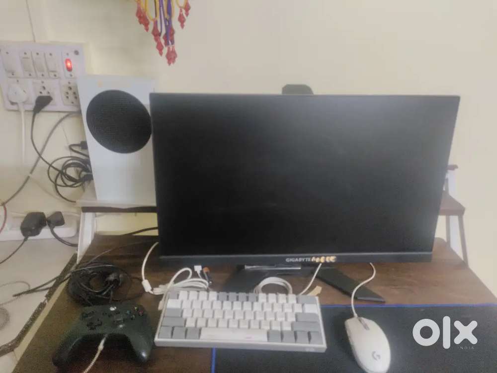 Xbox Series S   512gb  + Gigabyte Monitor 1080p 180Hz