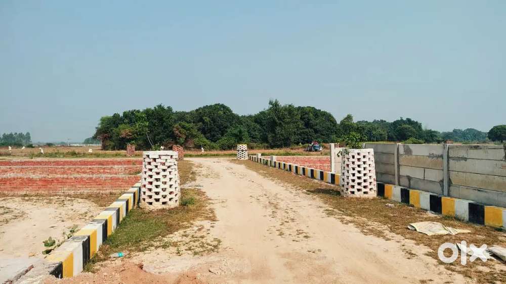 Lucknow me plot ring road ki sarvis line se lagi gated society me le