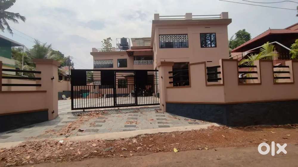 FLAT FOR RENT NEAR HOMEO COLLEGE KURICHY KOTTAYAM