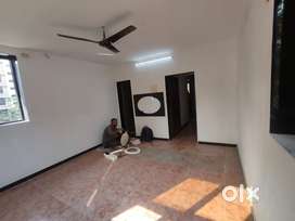 Empty No lift 3 rd floor 2 Bhk Rent At Chembur Family bachelor welcome