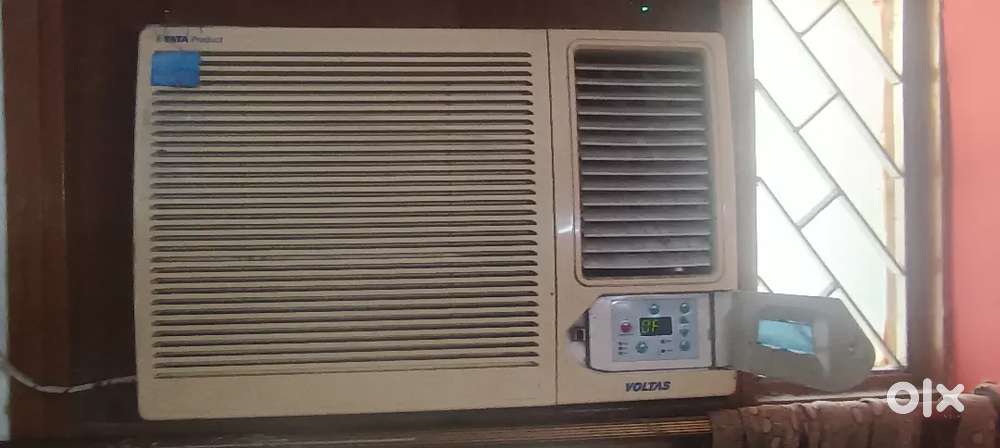 Voltas 1.5 ton perfectly working window AC