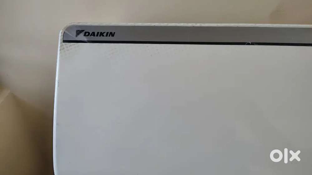 AC 0.75 TONNS DAIKIN