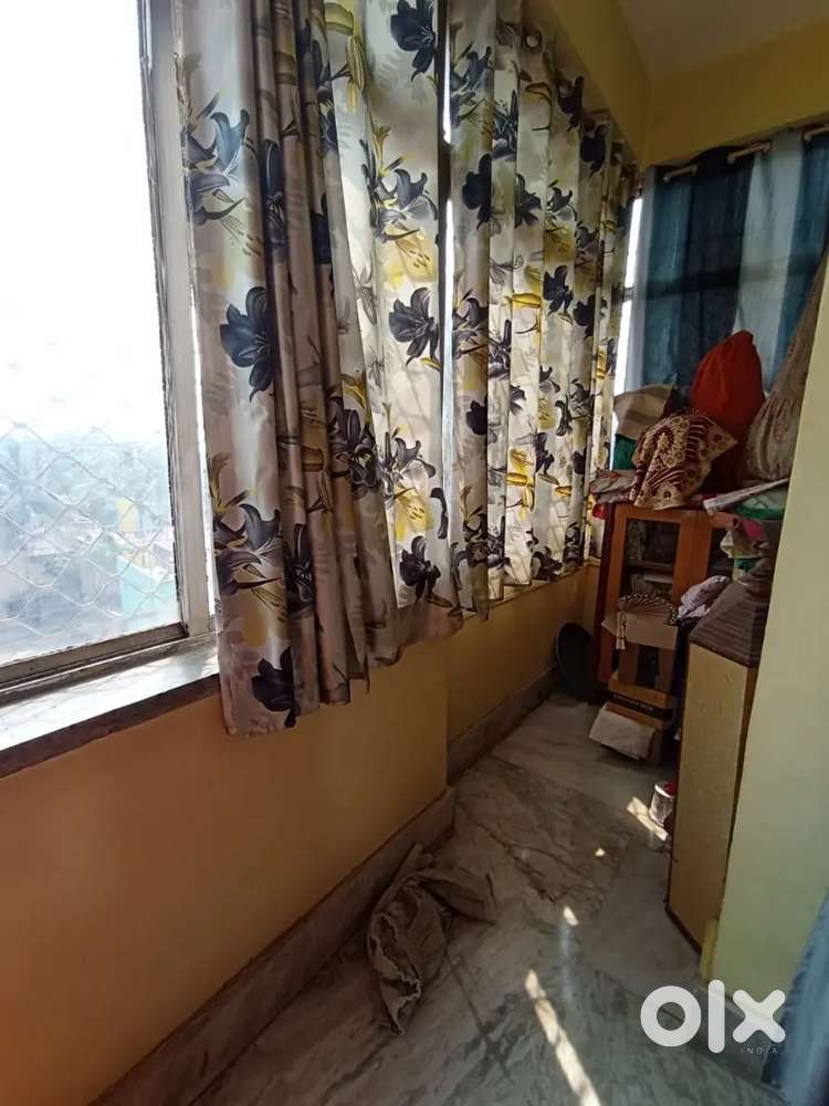 4 BHK Combined Flat + Extra Lobby  1700 sq.ft  Marble Flooring  ₹65L