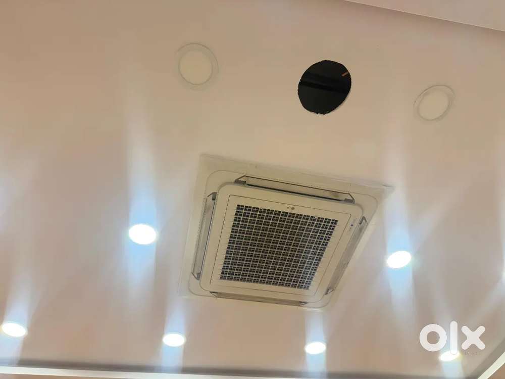 LG ZT SERIEs 5-Star Inverter AC, Excellent Condition, Bandra – ₹52,000
