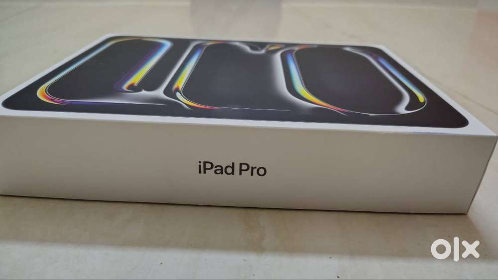 iPad Pro M4 256GB + Pencil Pro + Keyboard  Unopened Box