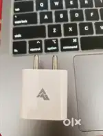 Apple adaptor