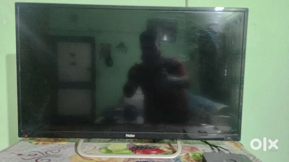 Haier 32 inch HD LED TV