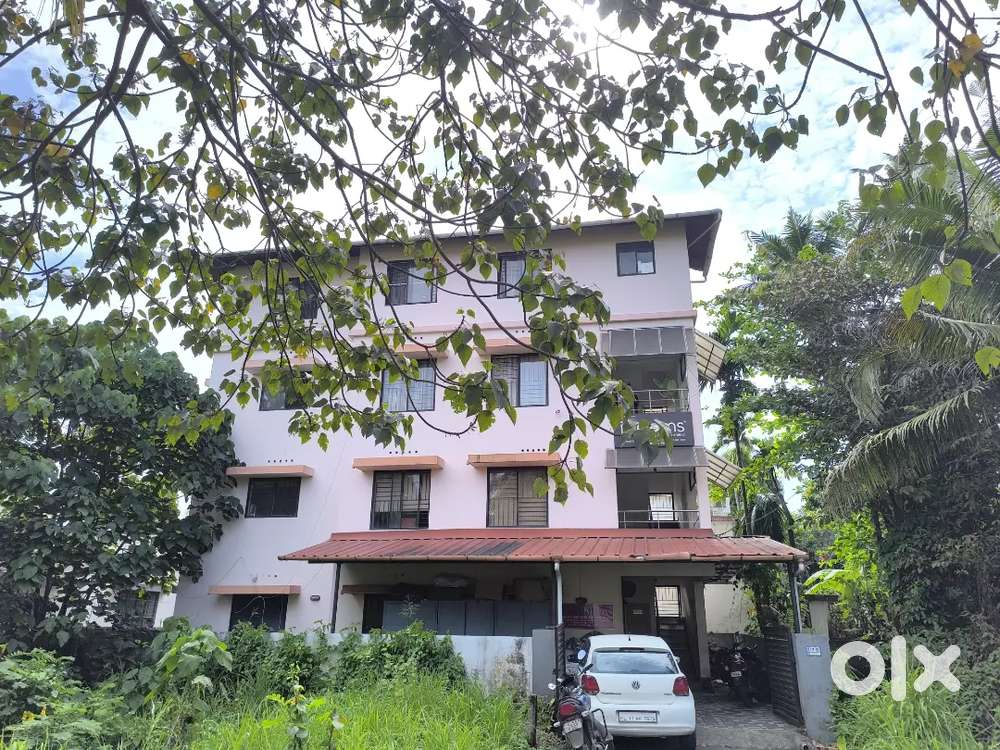 Edappally toll road 4.5cent commercial building for sale