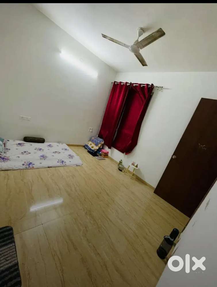 1 Male Flatmate requirement