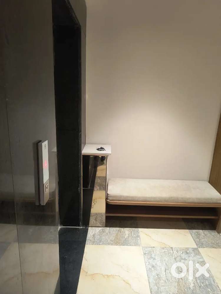 Room partner ki jarurat hai