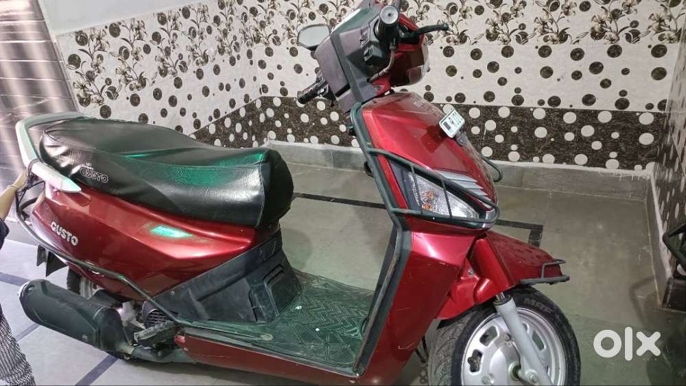 Mahindra Gusto, modal 2015, 10year,