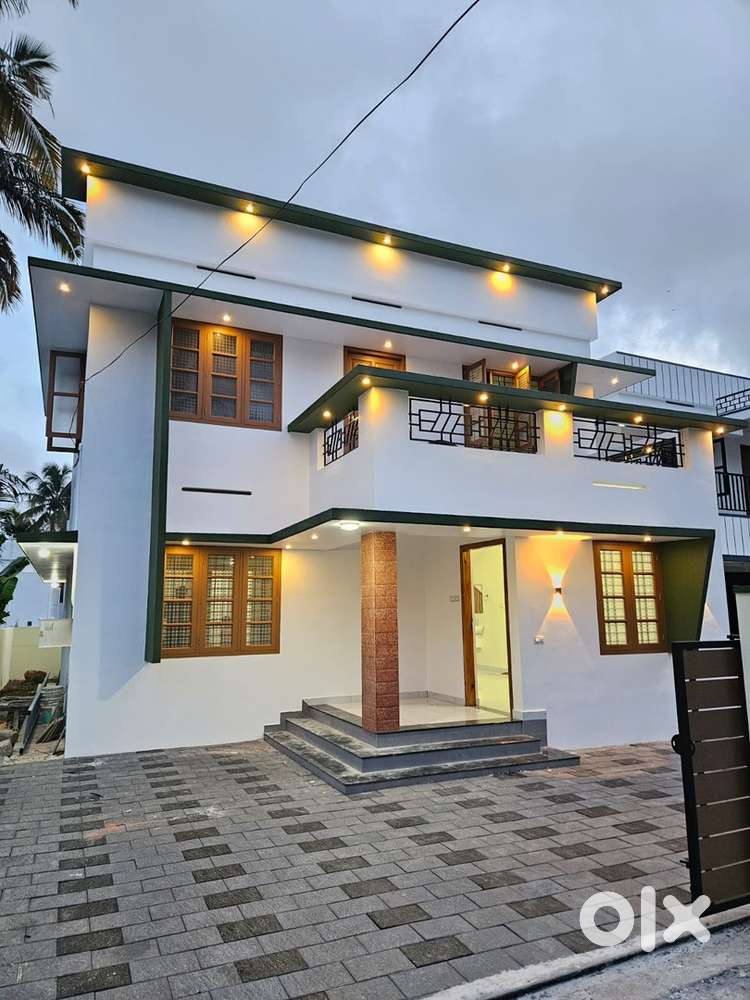 5 cent 4 bhk new house Chenkottukonam