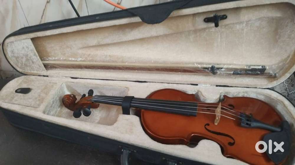 Violin for Sale with case and bow (Unused)